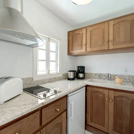 Chelidonia Traditional (adults Only) Apartment