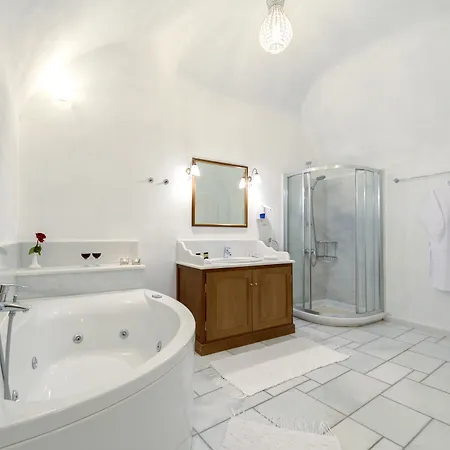Chelidonia Traditional (adults Only) Apartment *
